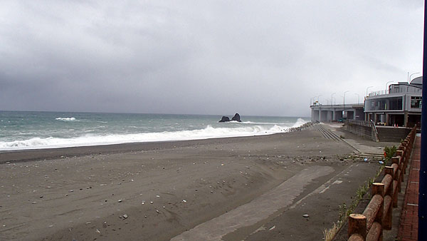 波が荒い日本海